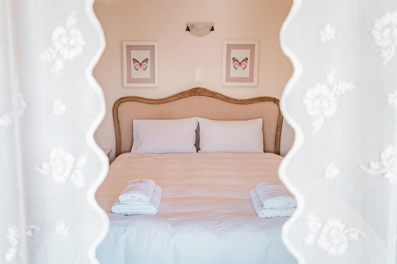 Neptune Sea House - Beachfront Agios Spyridon  Bagian luar foto
